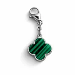 Charm – trèfle vert argenté