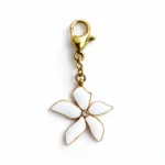 Charm – Fleur Nacrée Dorée + strass