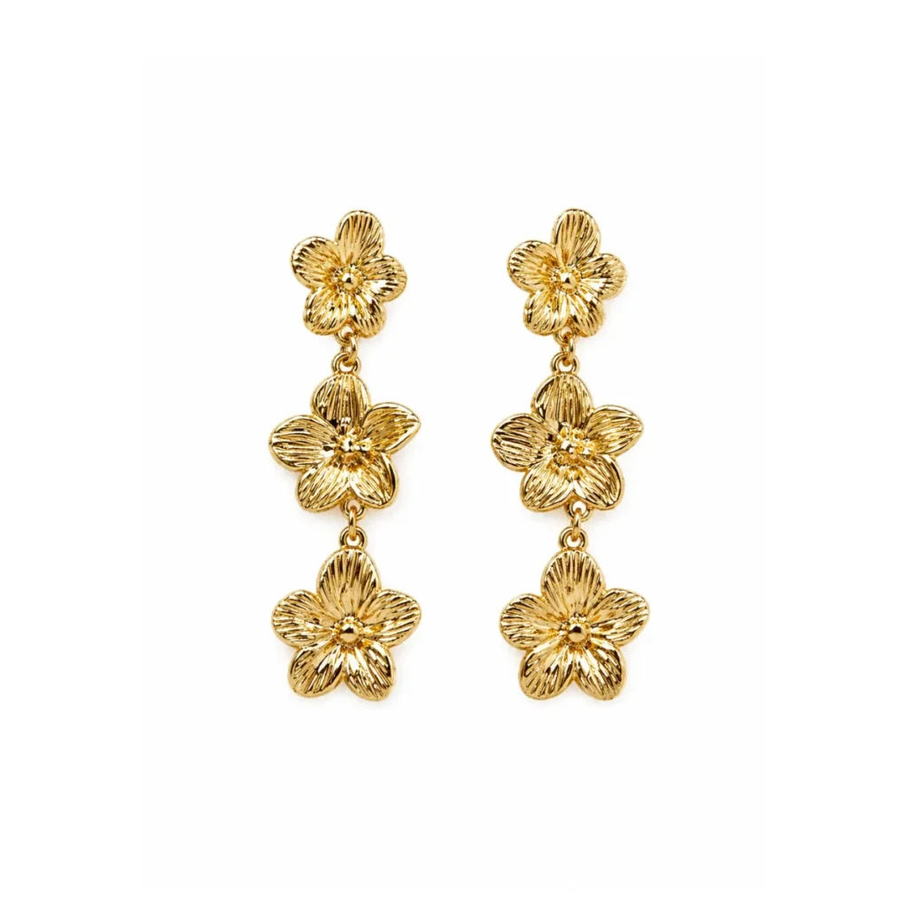 Boucles d'oreilles pendantes triple fleur texturée dorées — petites